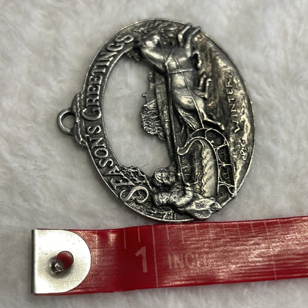 Downs Collectors Showcase 1990 First Edition Pewter Seasons Greetings Ornament - Picture 5 of 5